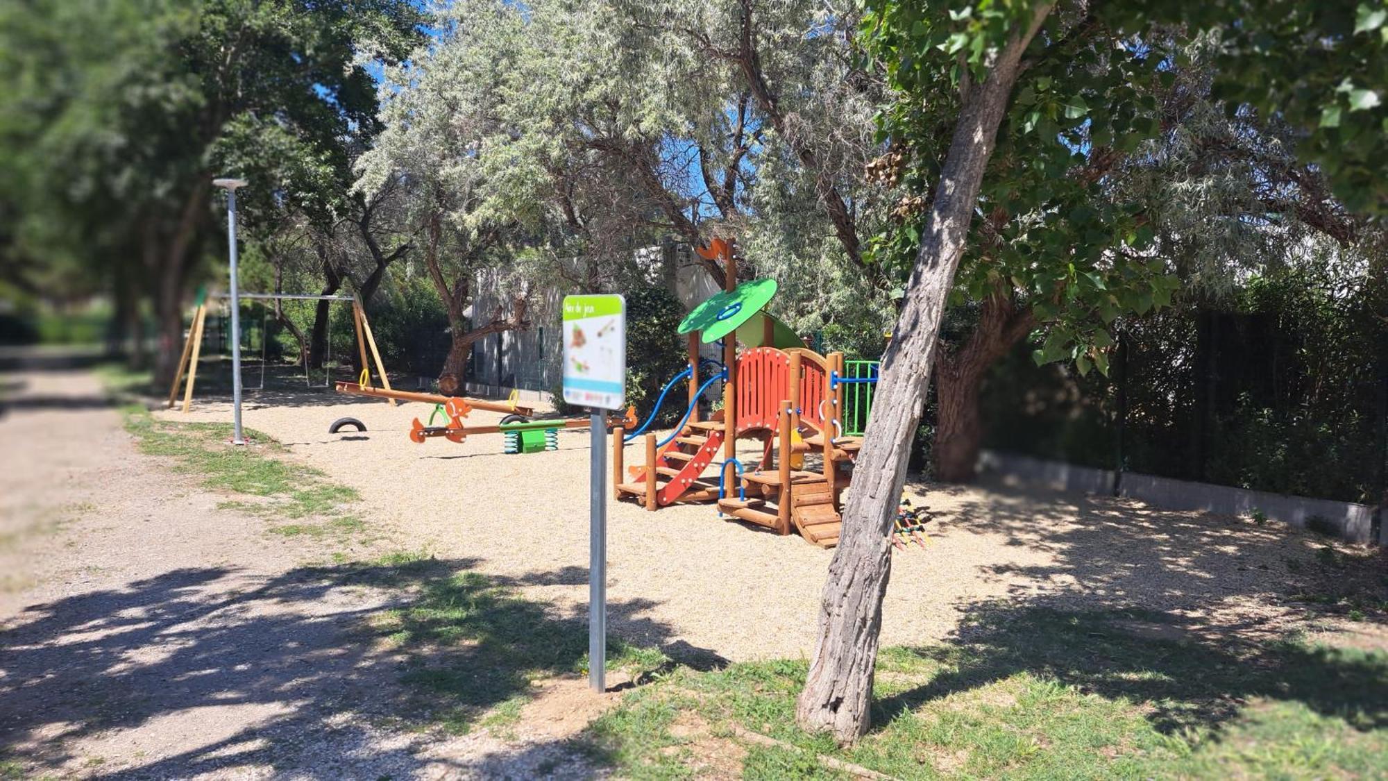 Mobile Home Climatise 3 Chambres A Narbonne Plage Ngoại thất bức ảnh